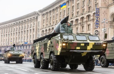 Kiev askeri geçit töreni