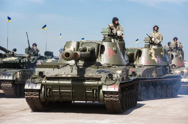 Armas y equipo militar de las fuerzas armadas de Ucrania — Foto de Stock