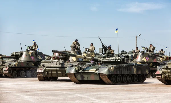 Armas y equipo militar de las fuerzas armadas de Ucrania — Foto de Stock