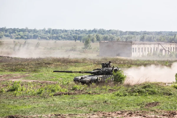 Waffen und militärische Ausrüstung der ukrainischen Streitkräfte — Stockfoto