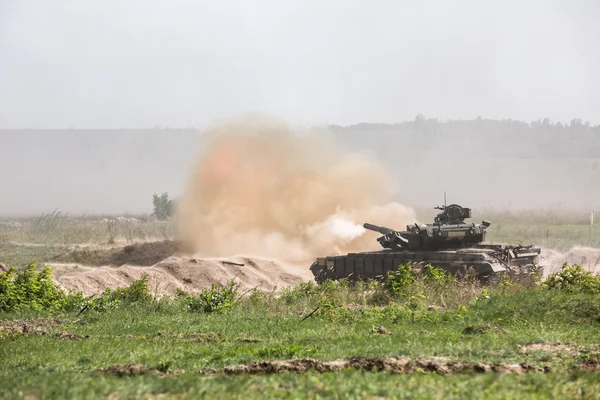 Armas y equipo militar de las fuerzas armadas de Ucrania — Foto de Stock