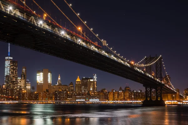 Manhattan Bridge på natten — Stockfoto