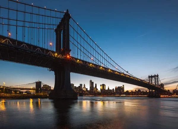 Manhattan Bridge bei Nacht — Stockfoto