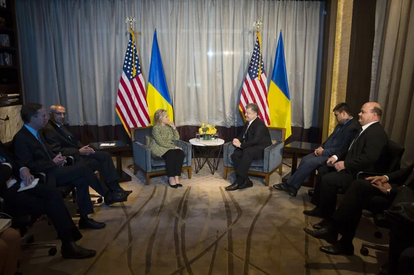 Hillary Clinton i Petro Poroszenko — Zdjęcie stockowe