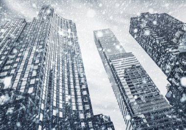 New York 'ta kış. New York 'ta kar yağıyor. Kar yağarken Manhattan kışı