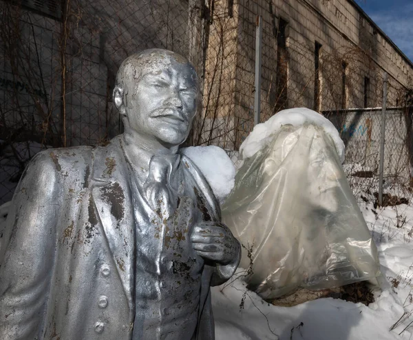 Kyiv Ukrajina Ledna 2021 Památky Éry Totality Shromážděné Zasněženém Nádvoří — Stock fotografie