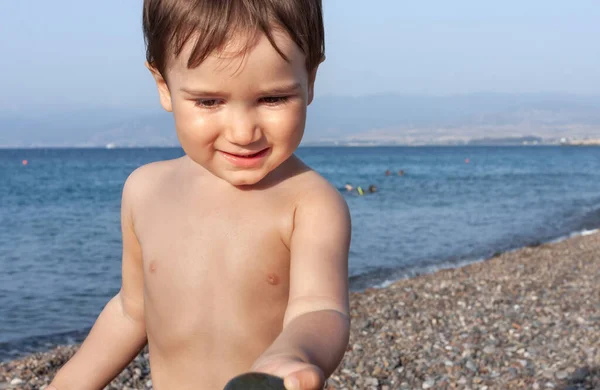 Healthy Lifestyle Little Boy Resting Having Fun Rocky Beach Mediterranean — Zdjęcie stockowe
