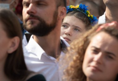 KYIV, UKRAINE - 24 Ağustos 2021: Ukrayna 'nın bağımsızlığının 30. yıldönümünü kutlamak. Kiev 'deki askeri geçit töreni. 