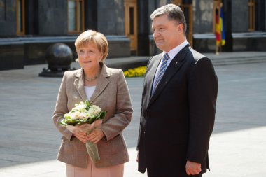 Ukrayna petro poroshenko ve federal Şansölye ve devlet başkanı 