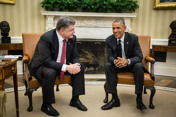 Президенты Барак Обама и Петр Порошенко — стоковое фото