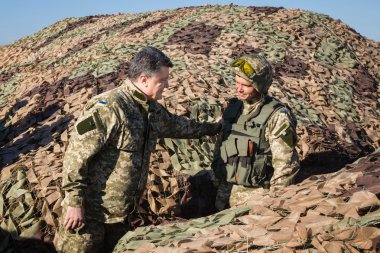 Ukrayna Petro Poroshenko başkanı fortificatio kontrol