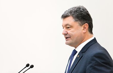 Ukrayna Petro Poroshenko başkanı Taras S törende konuşuyor
