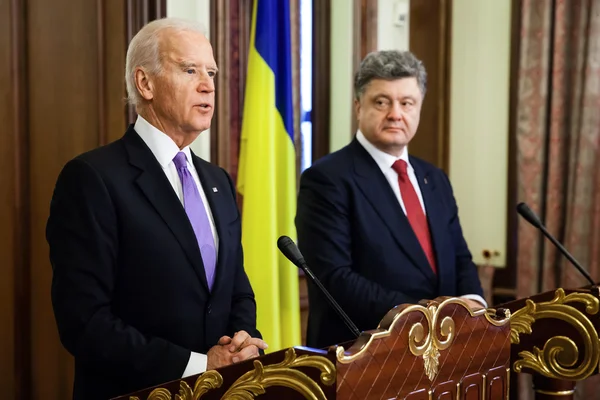 Präsident der Ukraine Petro Poroschenko und Vizepräsident der USA — Stockfoto