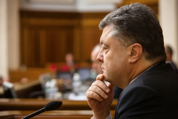 Ordförande i Ukraina Poroshenko i sessionen av Verkhovna Rada — Stockfoto