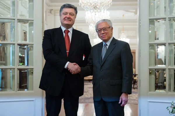 President i Ukraina Petro Poroshenko och ordförande i Singapore — Stockfoto