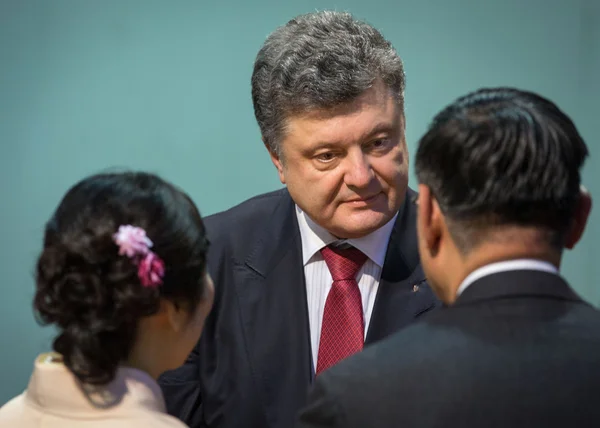 Petro Poroshenko on New Year's reception for the diplomatic head — Stock Photo, Image