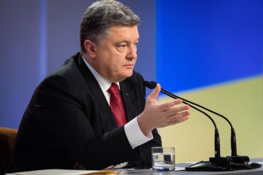 Basın toplantısında Ukrayna Poroshenko Başkan
