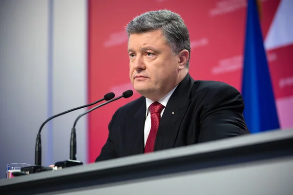 Прес-конференція Президента України Порошенко — стокове фото