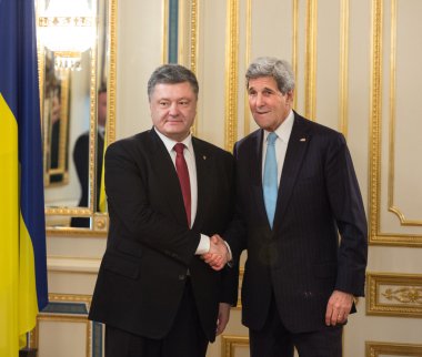 Petro Poroshenko ve John Kerry