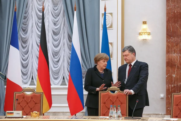 Angela Merkel e Petro Poroshenko — Fotografia de Stock