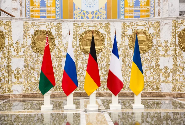 Förhandlingar av ledarna för staterna i Norman format i Minsk — Stockfoto