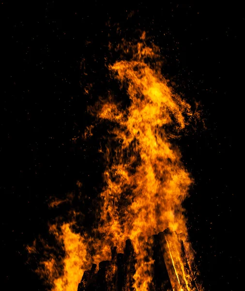 Big bonfire at night — Stock Photo, Image