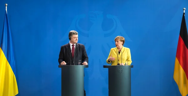 Angela Merkel e Petro Poroshenko — Fotografia de Stock