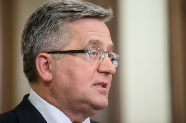 Lehçe başkanı Bronislaw Komorowski