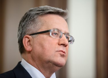 Lehçe başkanı Bronislaw Komorowski