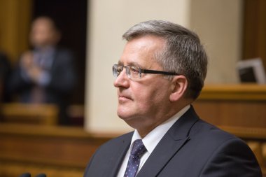 Lehçe başkanı Bronislaw Komorowski