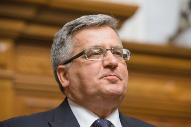 Lehçe başkanı Bronislaw Komorowski
