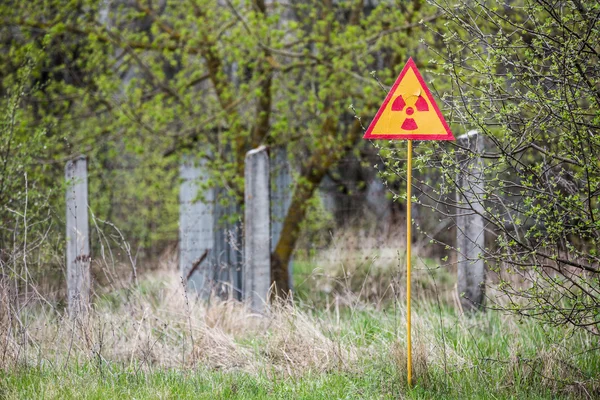 Ionizing Radiation sign — Stock Photo, Image