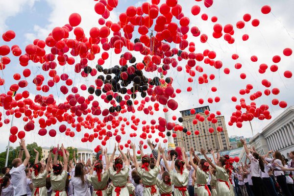 Flashmob Poppies of memory in Kyiv
