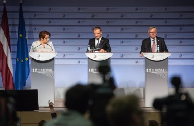 Jean-Claude Juncker ve Donald Tusk