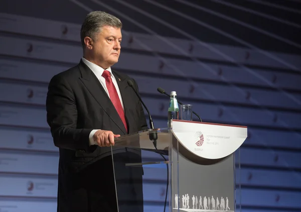 Präsident der Ukraine Petro Poroschenko spricht auf dem Gipfel von "e — Stockfoto