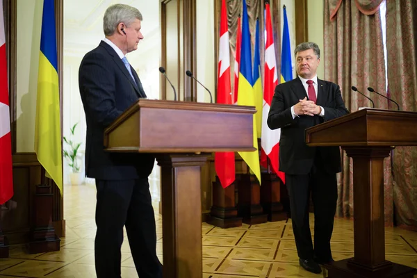 Petro Poroshenko ve Stephen Harper — Stok fotoğraf