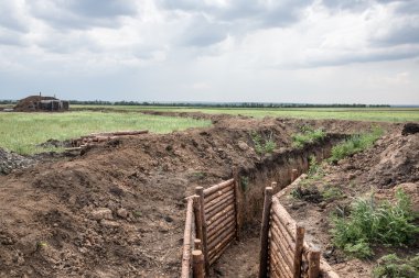 poroshenko'nın Ukrayna cephe bölgelerine ziyaret