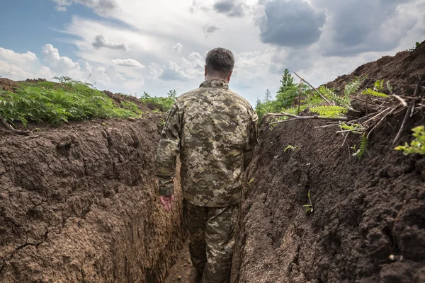 Visita de Poroshenko a las regiones de primera línea de Ucrania — Foto de Stock