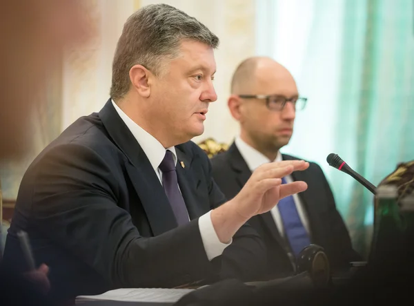 Petro Poroshenko and Arseniy Yatsenyuk — Stock Photo, Image