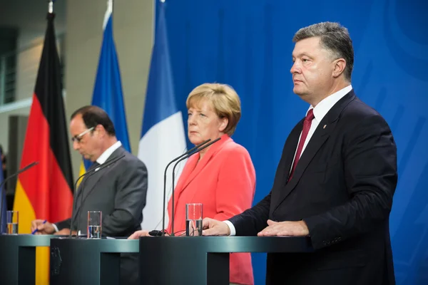 Francois Hollande, Angela Merkel and Petro Poroshenko — Stock Photo, Image