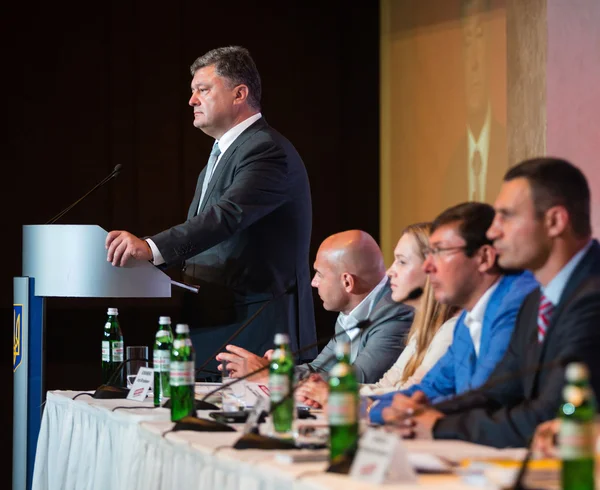 Έκτακτο συνέδριο του πολιτικού κόμματος "μπλοκ Poroshenko — Φωτογραφία Αρχείου