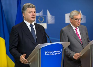 Jean-Claude Juncker ve Petro Poroshenko