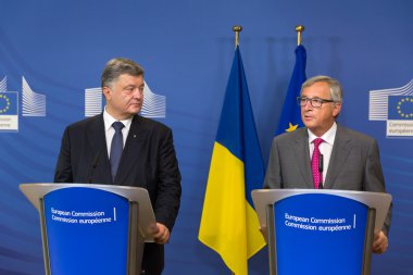 Jean-Claude Juncker ve Petro Poroshenko