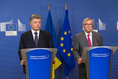 Jean-Claude Juncker ve Petro Poroshenko