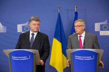 Jean-Claude Juncker ve Petro Poroshenko
