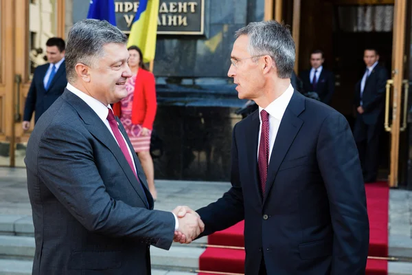 우크라이나 Poroshenko 및 나토 사무 총장 옌스의 대통령 — 스톡 사진