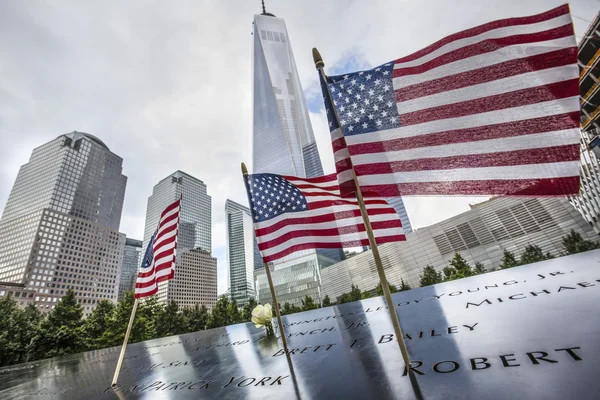 Denkmal am Ground Zero des Welthandelszentrums. — Stockfoto