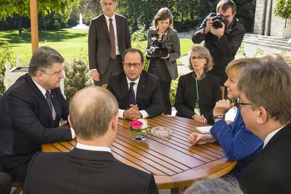 Merkel, Poutine, Porochenko et Hollande — Photo