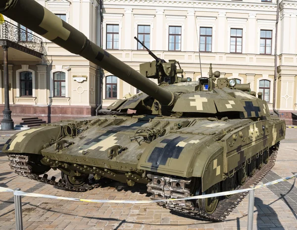 Exhibition of military equipment in Kiev — Stock Photo, Image