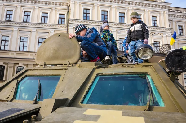 Výstavy vojenské techniky v Kyjevě — Stock fotografie